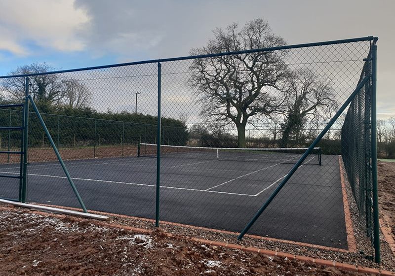 Tennis-courts